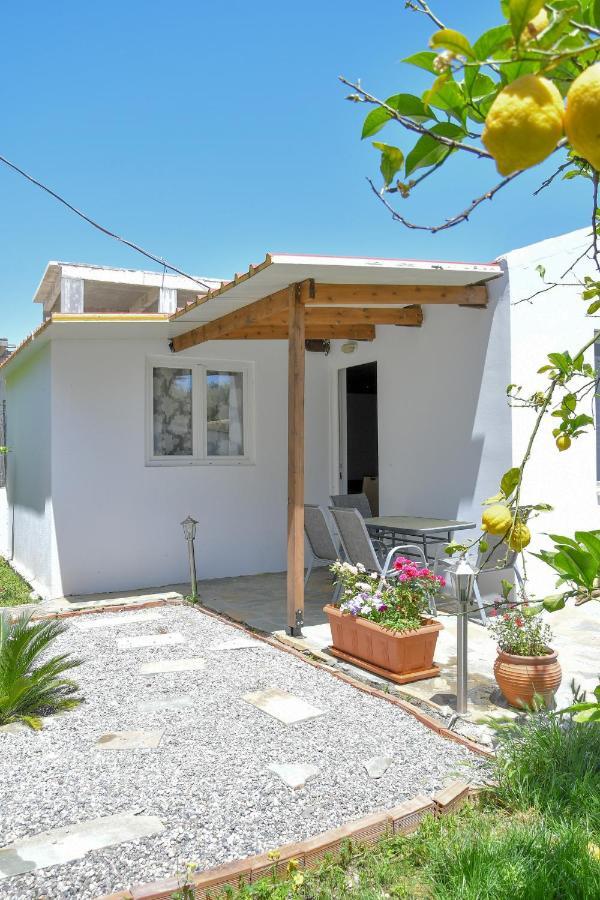 הוילה האראקי The Olive Garden House מראה חיצוני תמונה